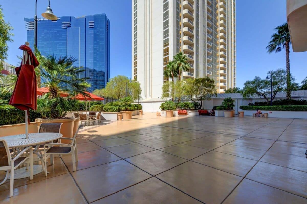 Mgm Signature-20-609 Strip View Jacuzzi Studio Las Vegas Luaran gambar